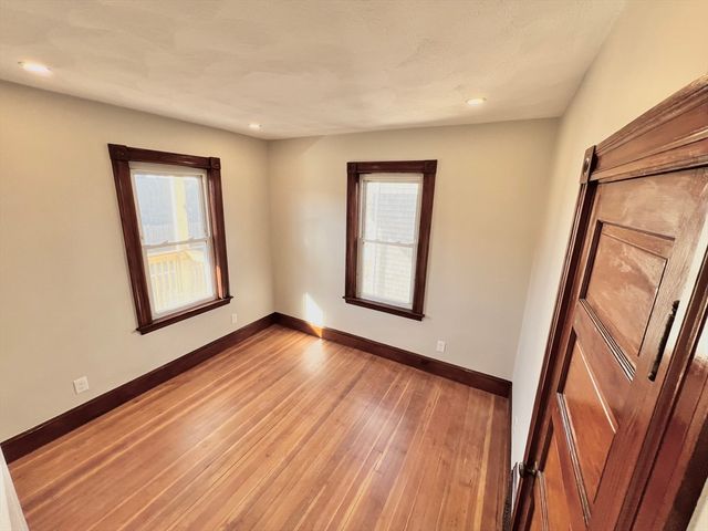 22 Heath St 3, Somerville, MA 02145