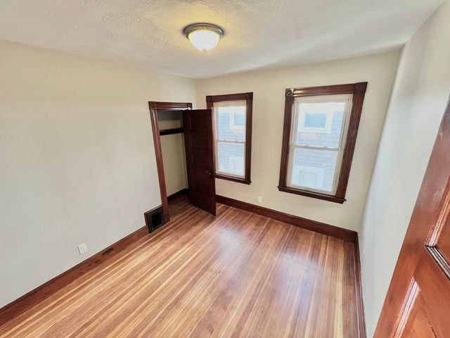 22 Heath St 3, Somerville, MA 02145