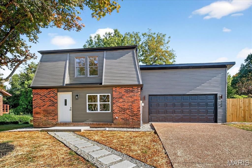 208 Coral Drive, Collinsville, IL 62234