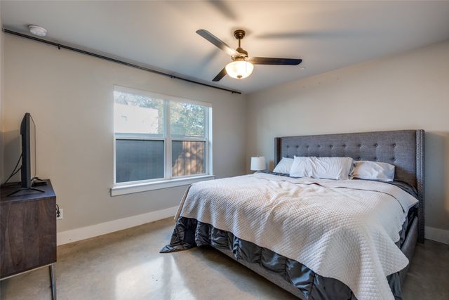 1262 N Prairie Avenue, Dallas, TX 75204