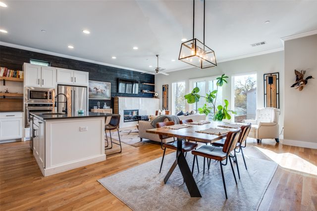 1262 N Prairie Avenue, Dallas, TX 75204