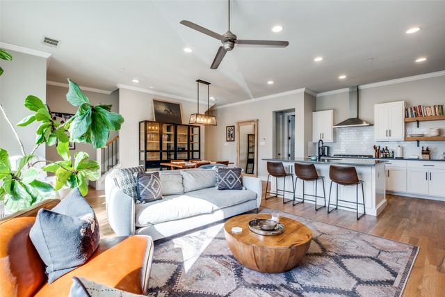 1262 N Prairie Avenue, Dallas, TX 75204