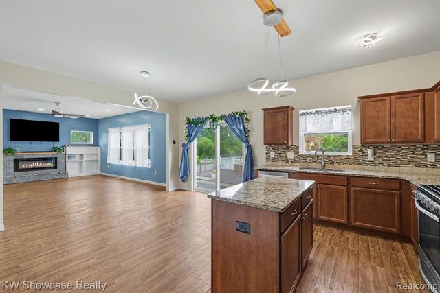 4339 Pebble Creek Boulevard, Grand Blanc, MI 48439