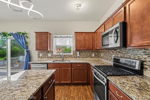 4339 Pebble Creek Boulevard, Grand Blanc, MI 48439