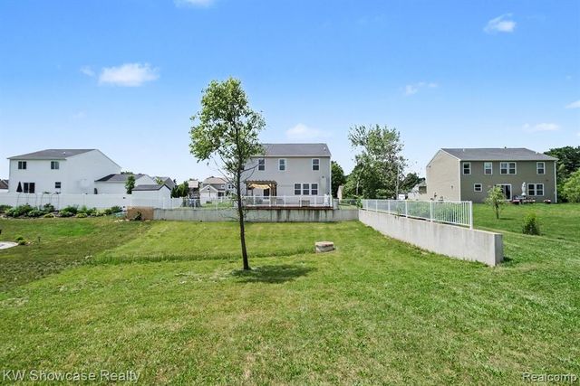 4339 Pebble Creek Boulevard, Grand Blanc, MI 48439