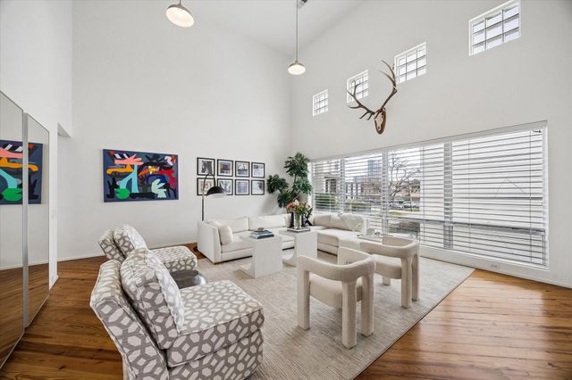 5003 Blossom Street, Houston, TX 77007