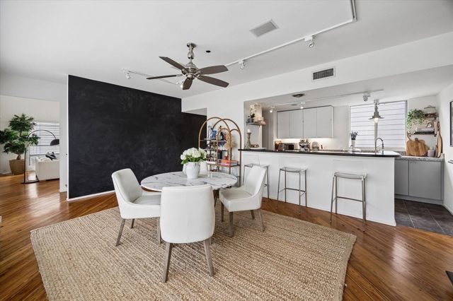 5003 Blossom Street, Houston, TX 77007