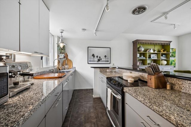 5003 Blossom Street, Houston, TX 77007