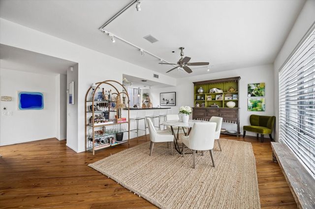 5003 Blossom Street, Houston, TX 77007