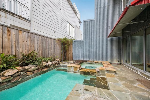 5003 Blossom Street, Houston, TX 77007