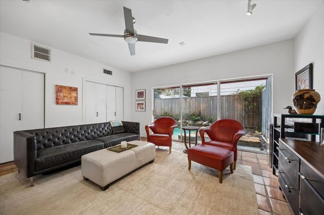 5003 Blossom Street, Houston, TX 77007