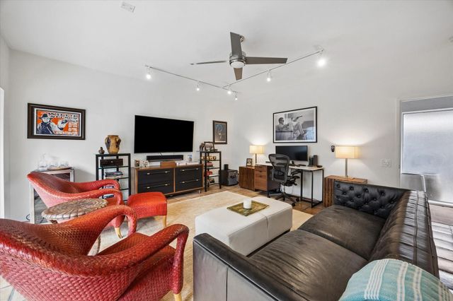 5003 Blossom Street, Houston, TX 77007