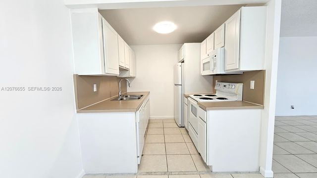 4034 Exeter B 4034, Boca Raton, FL 33434
