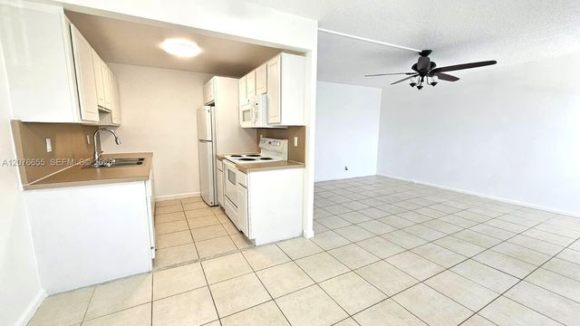 4034 Exeter B 4034, Boca Raton, FL 33434