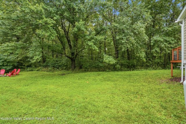 8 S Ohioville Road, New Paltz, NY 12561