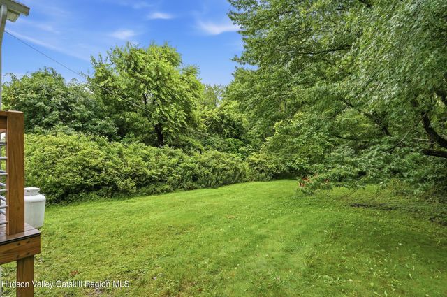 8 S Ohioville Road, New Paltz, NY 12561