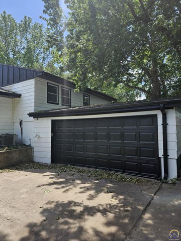 1224 SE 35th TER, Topeka, KS 66605