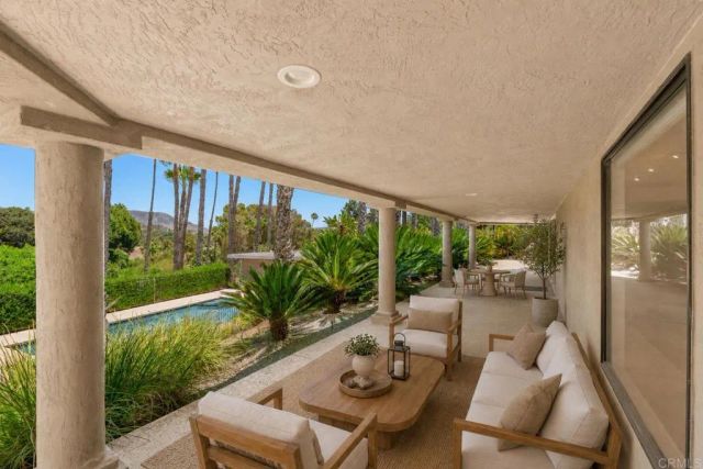 17517 El Vuelo, Rancho Santa Fe, CA 92067
