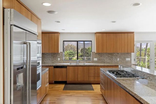 17517 El Vuelo, Rancho Santa Fe, CA 92067