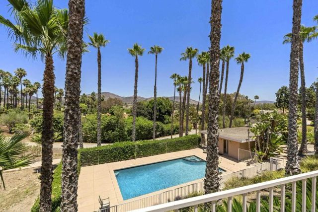 17517 El Vuelo, Rancho Santa Fe, CA 92067