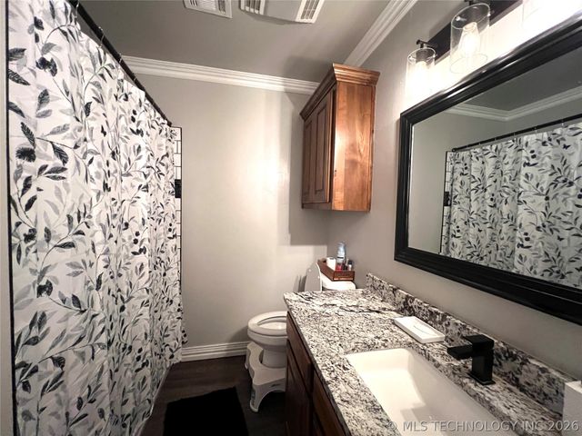 701 Lampton Lane, Mcalester, OK 74501