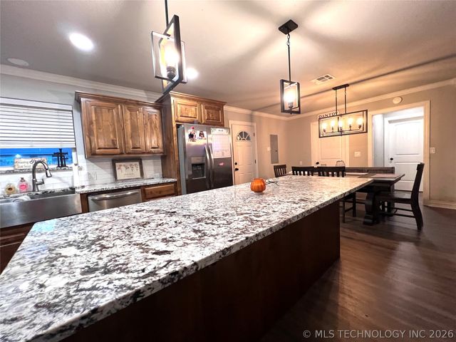 701 Lampton Lane, Mcalester, OK 74501