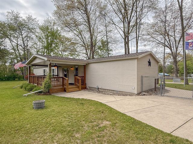 24599 Linden Street, Dowagiac, MI 49047
