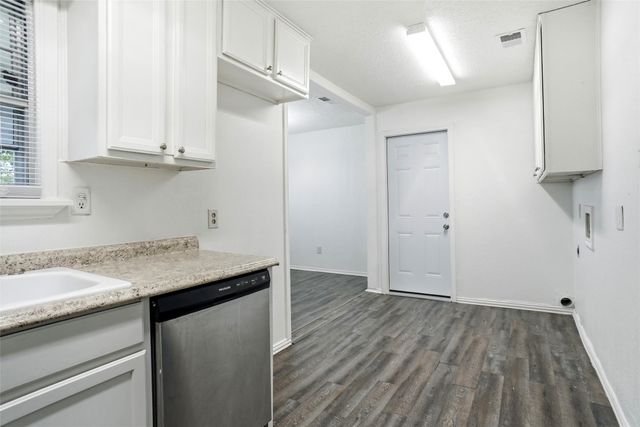 335 Freeman Street, Mesquite, TX 75149