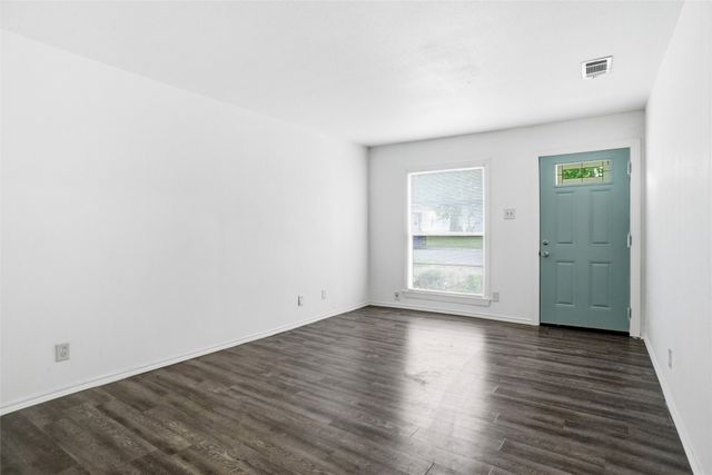 335 Freeman Street, Mesquite, TX 75149