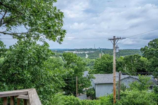 1813 Boswell Avenue, Branson, MO 65616