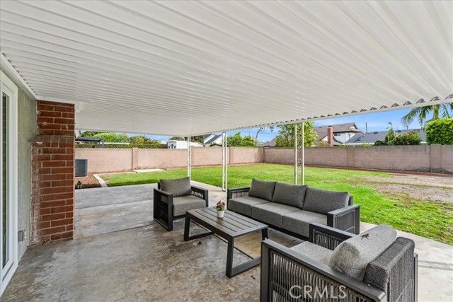 11852 Reagan Street, Los Alamitos, CA 90720