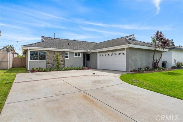 11852 Reagan Street, Los Alamitos, CA 90720