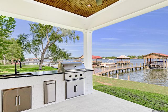 8749 Island Rd, Ventress, LA 70783