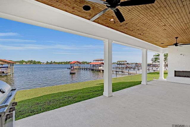8749 Island Rd, Ventress, LA 70783