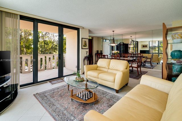 1121 Crandon Blvd F206, Key Biscayne, FL 33149