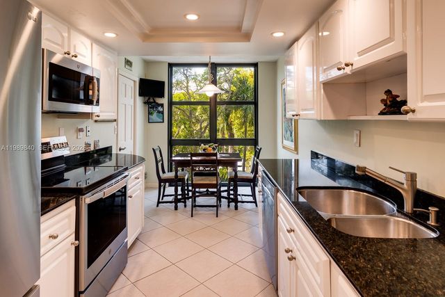 1121 Crandon Blvd F206, Key Biscayne, FL 33149