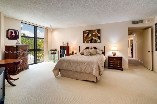 1121 Crandon Blvd F206, Key Biscayne, FL 33149