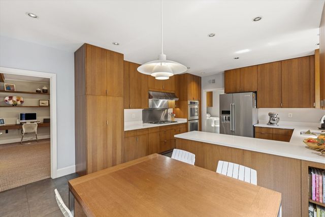 140 S GROVE PARK RD, Memphis, TN 38117