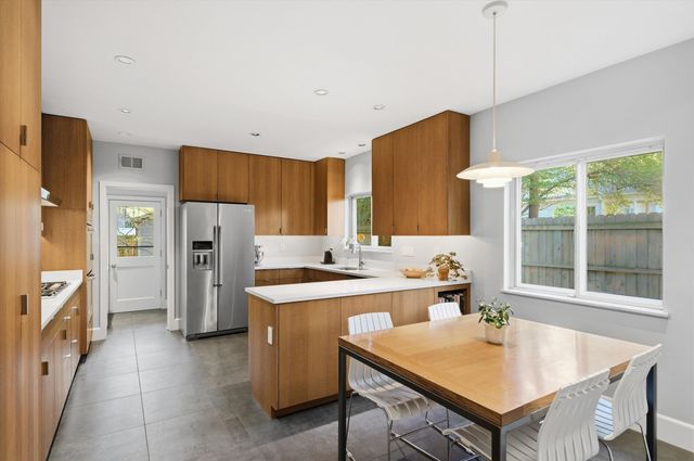 140 S GROVE PARK RD, Memphis, TN 38117