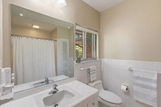 140 S GROVE PARK RD, Memphis, TN 38117