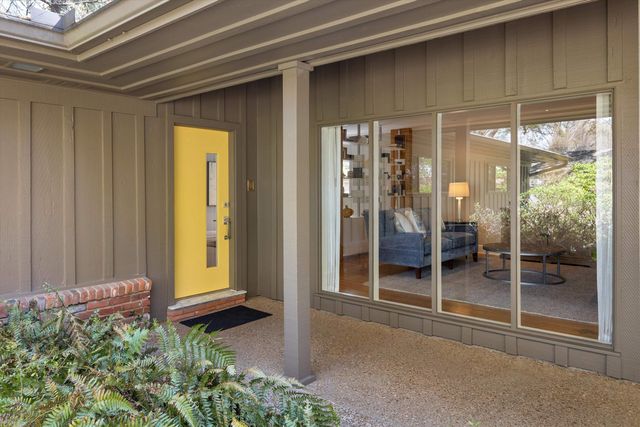 140 S GROVE PARK RD, Memphis, TN 38117