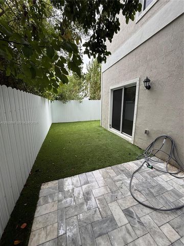 1743 SE 9th Ter 0, Homestead, FL 33034