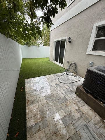 1743 SE 9th Ter 0, Homestead, FL 33034