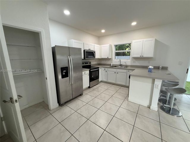 1743 SE 9th Ter 0, Homestead, FL 33034