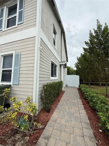 1743 SE 9th Ter 0, Homestead, FL 33034