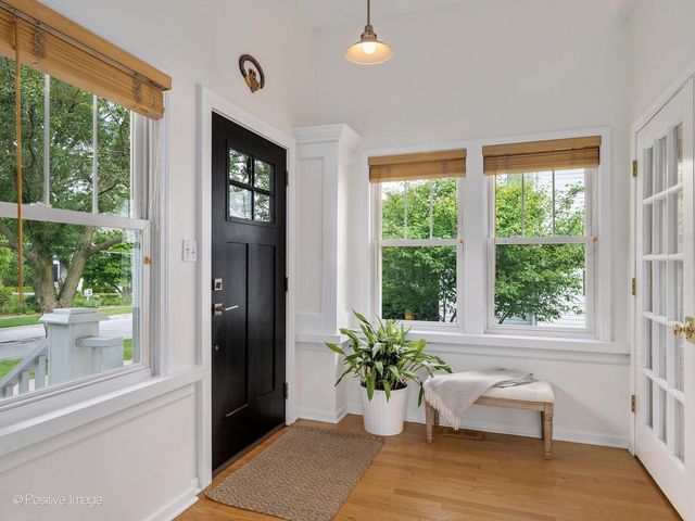 729 N BRAINARD Avenue, La Grange Park, IL 60526