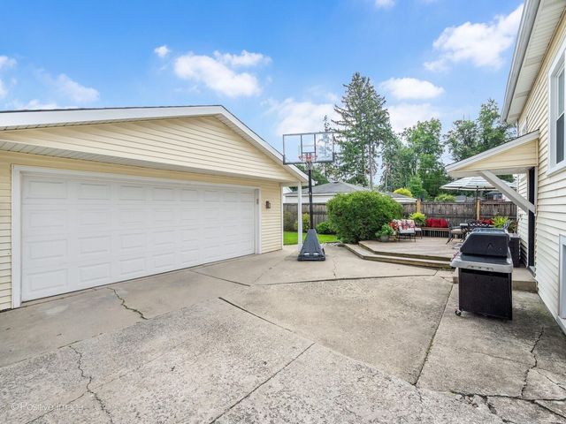 729 N BRAINARD Avenue, La Grange Park, IL 60526