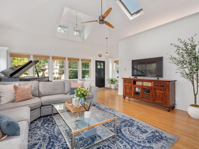 729 N BRAINARD Avenue, La Grange Park, IL 60526