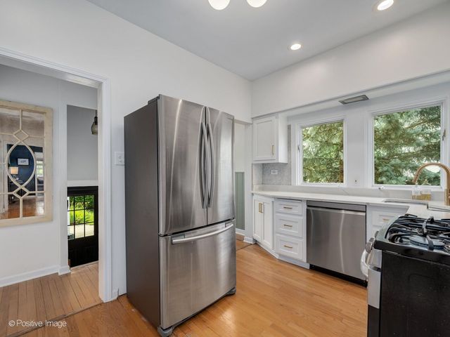 729 N BRAINARD Avenue, La Grange Park, IL 60526