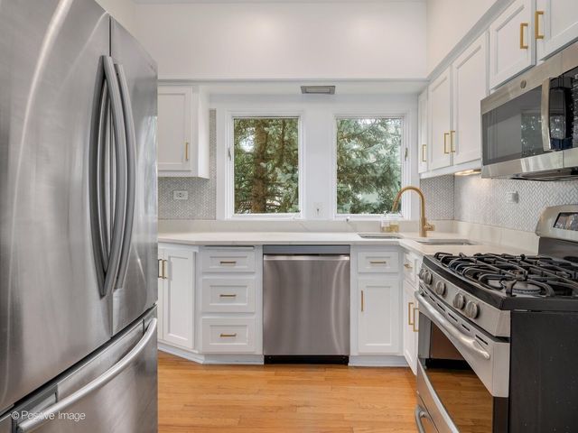 729 N BRAINARD Avenue, La Grange Park, IL 60526